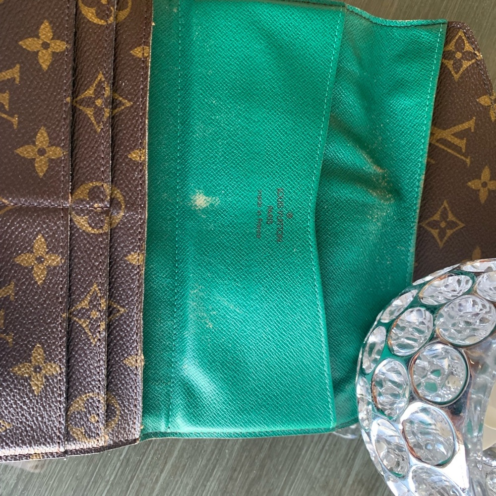 Louis Vuitton Wallet - Picture 2 of 6